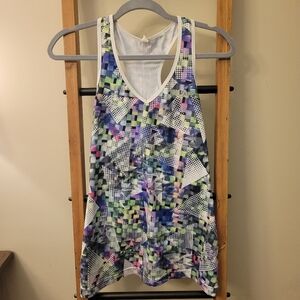 🏃‍♀️FILA GEOMETRIC ATHLETIC RACERBACK TANK MEDIUM